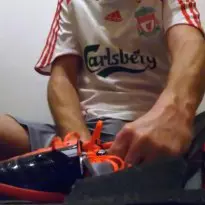 stabbing new Adidas indoor football boots